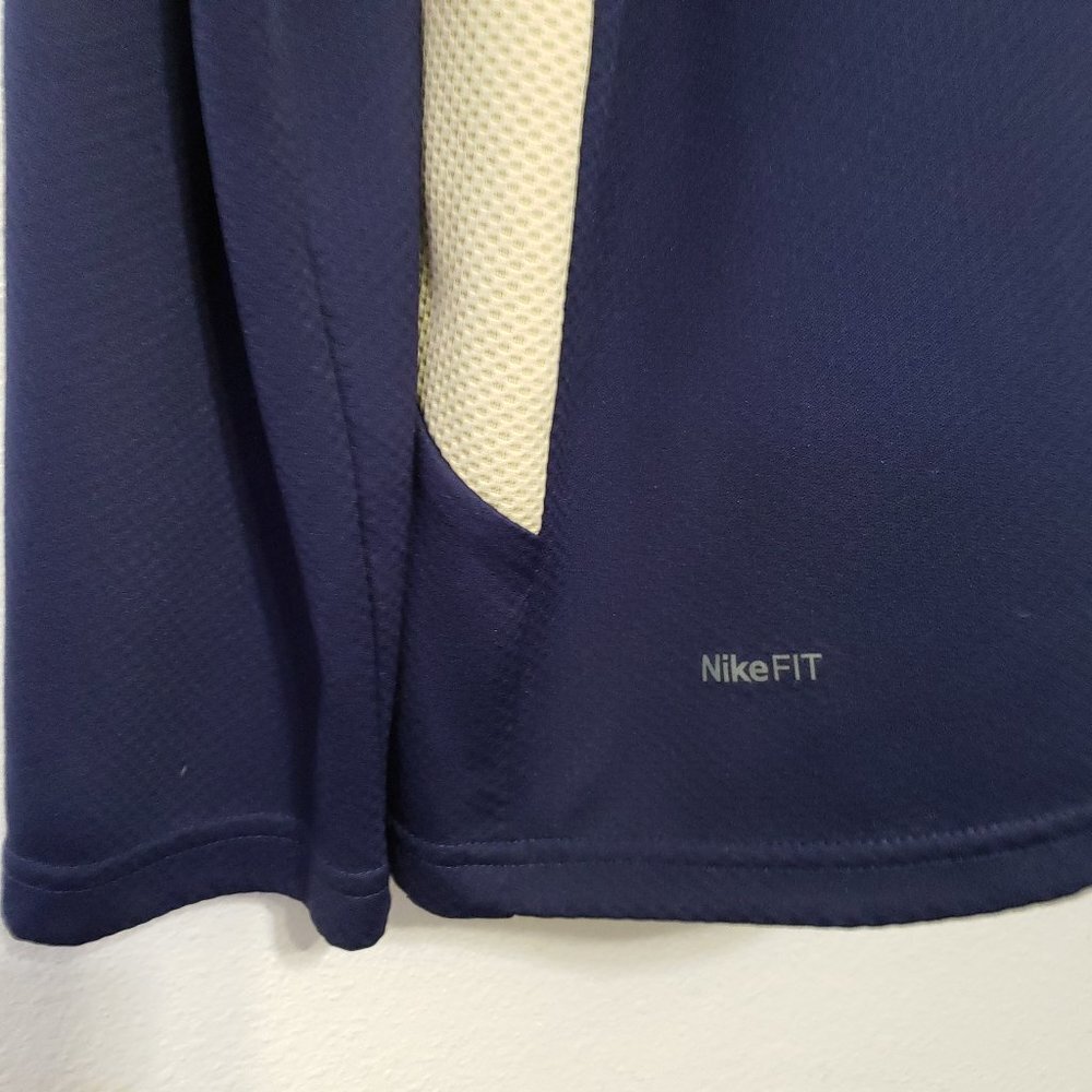 Nike 1/2 Zip Long Sleeve - Picture 5 of 6